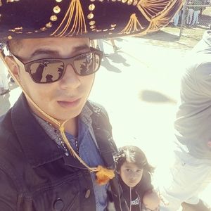 Meet your Posher, Abimael